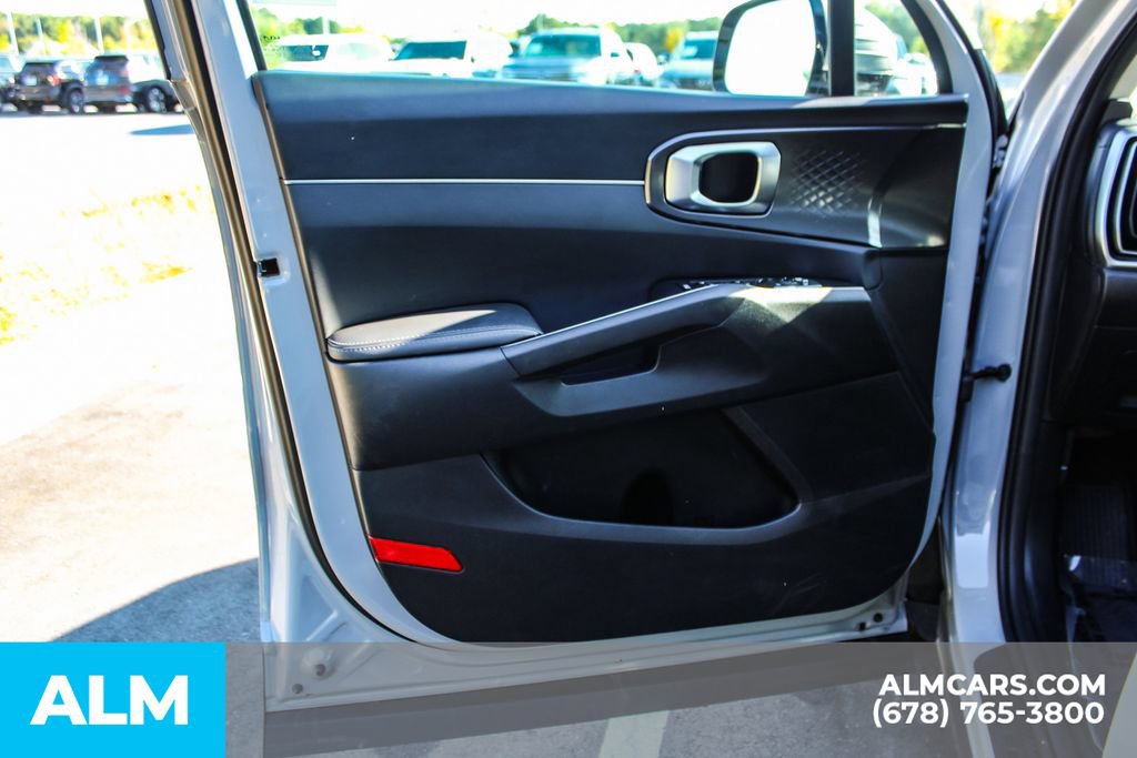 Used 2025 Kia Sorento S w/ Panoramic Sunroof Package FWD image 38