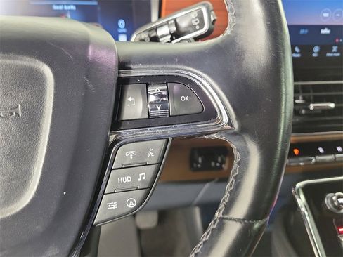 Used 2023 Lincoln Navigator L Reserve image 22