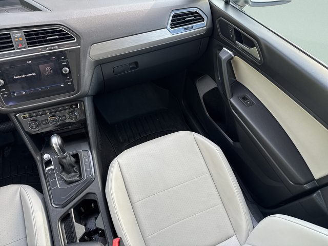 Used 2019 Volkswagen Tiguan SE FWD image 17