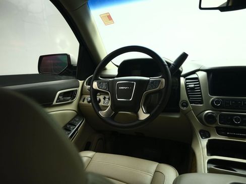 Used 2020 GMC Yukon Denali w/ Denali Ultimate Package AWD/4WD image 40