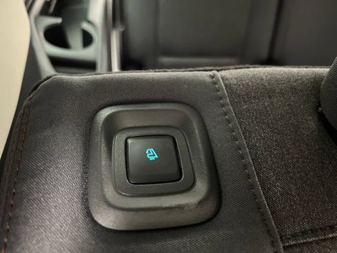 Used 2025 Ford Expedition Active RWD image 25