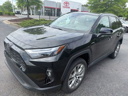 Used 2022 Toyota RAV4 XLE Premium FWD image 1