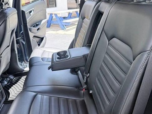 Used 2019 Ford Edge SEL w/ Equipment Group 201A AWD/4WD image 11