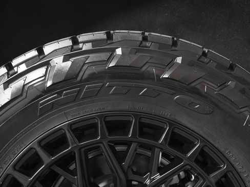 Used 2026 Chevrolet Suburban Z71 w/ Comfort Package image 37