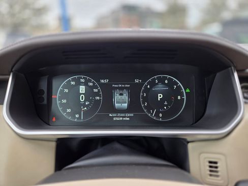 Used 2017 Land Rover Range Rover Supercharged AWD/4WD image 14