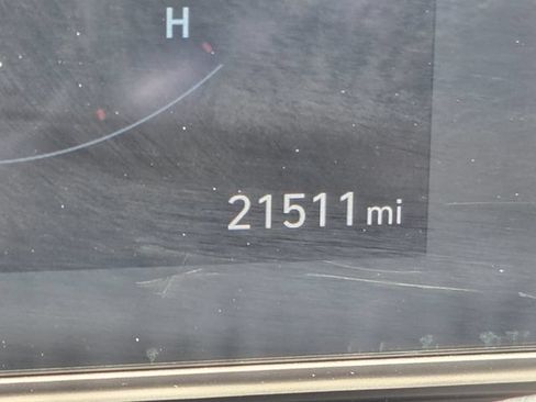 Used 2024 Hyundai Kona Limited FWD image 25