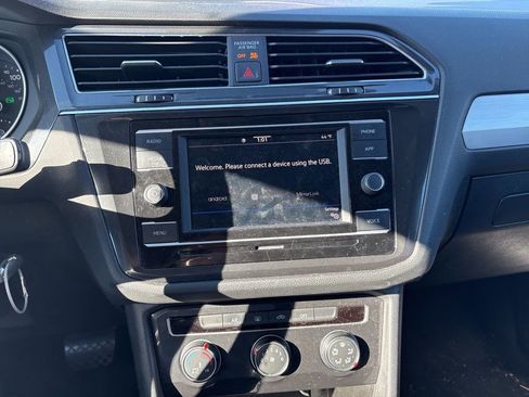 Used 2021 Volkswagen Tiguan S image 13