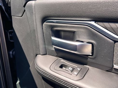 New 2026 RAM 2500 Big Horn AWD/4WD image 15