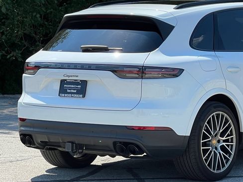 Certified 2023 Porsche Cayenne Platinum Edition AWD/4WD image 9