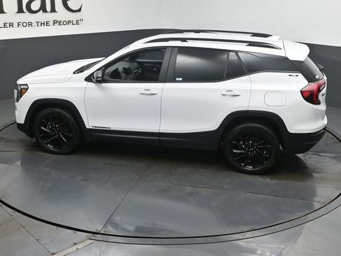 Used 2023 GMC Terrain SLE w/ Driver Convenience Package image 42