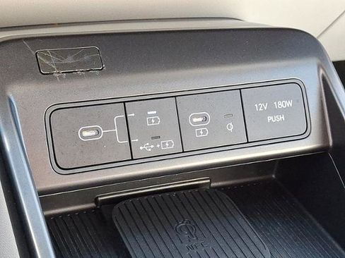 Certified 2024 Hyundai Kona Limited image 23