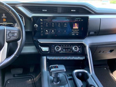 Used 2024 GMC Sierra 1500 Denali AWD/4WD image 6