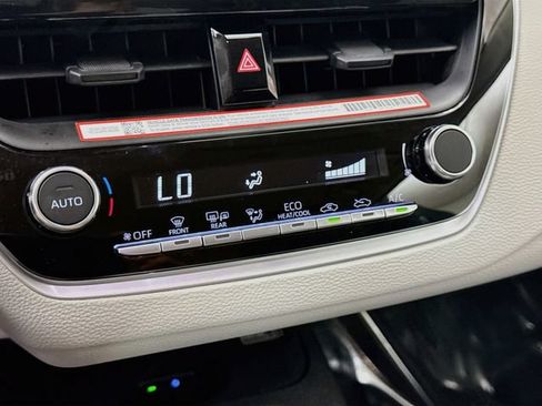 Used 2026 Toyota Corolla LE w/ LE Premium Package FWD image 15