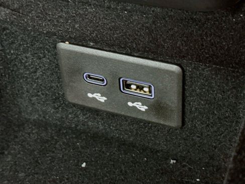 Used 2026 Chevrolet Corvette Z06 RWD image 32