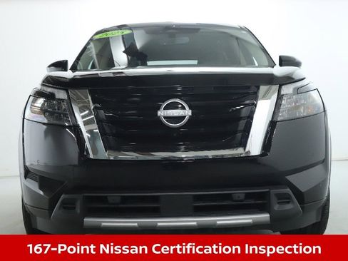 Certified 2025 Nissan Pathfinder SL image 8