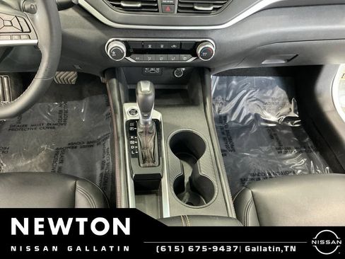 Used 2022 Nissan Altima 2.5 SR FWD image 9
