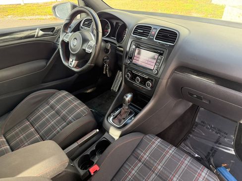 Used 2011 Volkswagen Golf 2-Door image 43