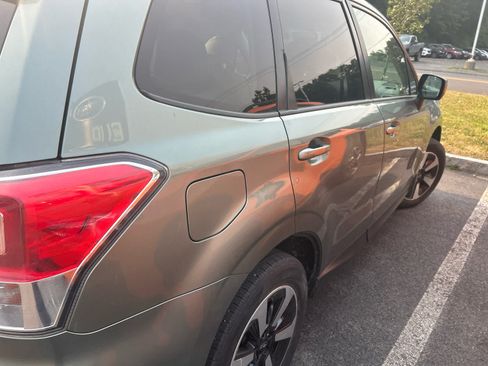 Used 2018 Subaru Forester 2.5i Premium w/ All-Weather Package AWD/4WD image 4