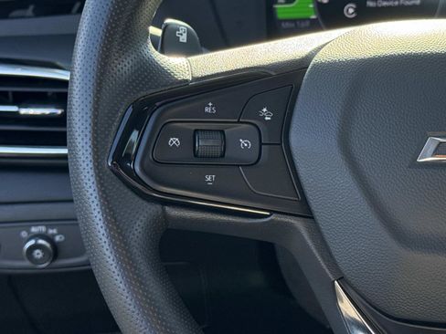 Used 2023 Chevrolet Bolt EUV LT w/ Driver Confidence Package image 8