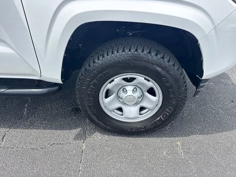 Used 2019 Toyota Tacoma SR w/ SR Convenience Package RWD image 13