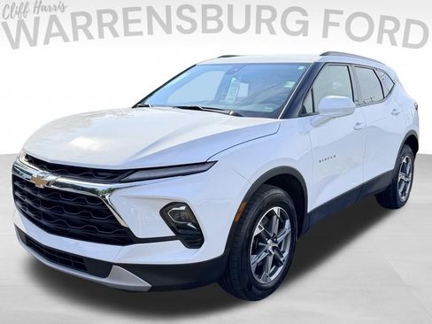 Used 2024 Chevrolet Blazer LT w/ Convenience Package FWD image 3