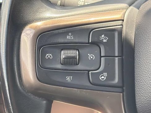 Used 2024 Chevrolet Suburban High Country w/ Premium Package 2 AWD/4WD image 32