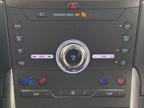 Used 2020 Ford Edge Titanium w/ Equipment Group 301A AWD/4WD image 26