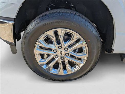 New 2025 Ford F150 Lariat w/ Equipment Group 501A Mid image 10