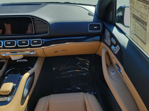 New 2026 Mercedes-Benz GLS 450 4MATIC image 21