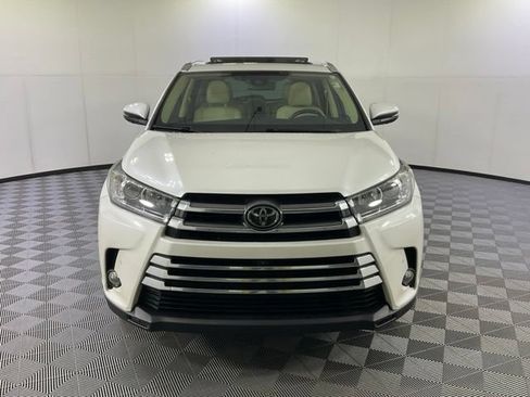 Used 2017 Toyota Highlander Limited Platinum w/ Carpet Mat Package AWD/4WD image 10