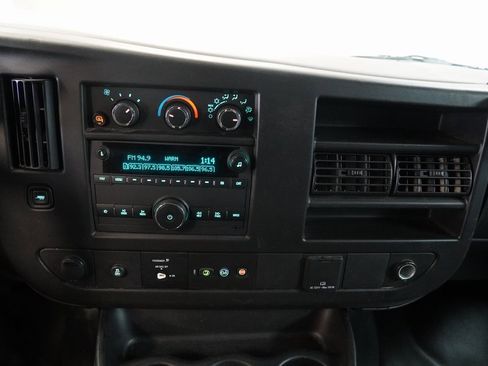 Used 2021 Chevrolet Express 2500 Work Van 3D Cargo Van w/ Driver Convenience Package image 18