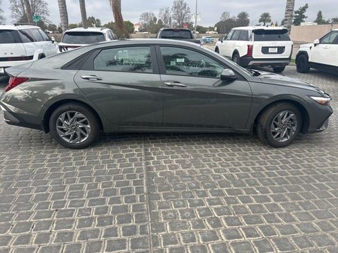 New 2026 Hyundai Elantra Blue image 6