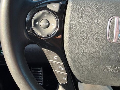 Used 2017 Honda Accord Sport image 17