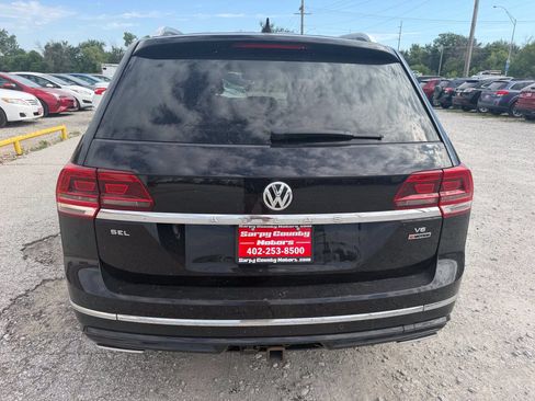 Used 2018 Volkswagen Atlas SEL w/ R-Line Package AWD/4WD image 4