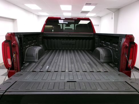 Used 2025 GMC Sierra 1500 AT4 w/ AT4 Preferred Package AWD/4WD image 13