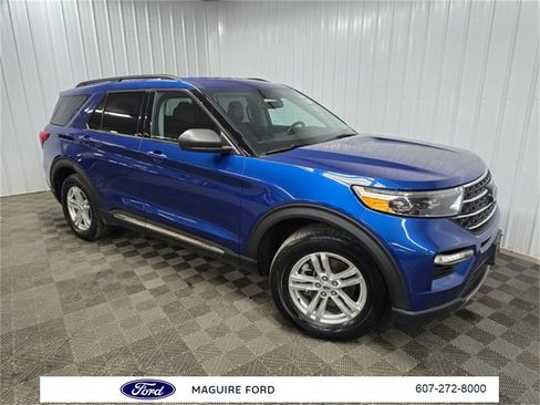 Used 2022 Ford Explorer XLT w/ Equipment Group 202A image 7
