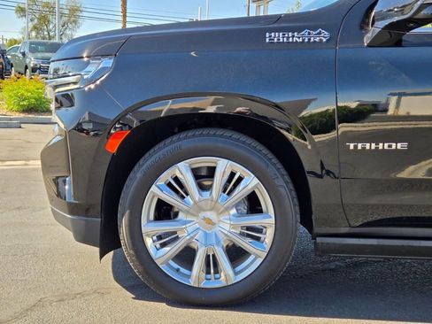 Used 2024 Chevrolet Tahoe High Country AWD/4WD image 9