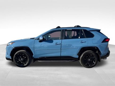 Used 2025 Toyota RAV4 SE AWD/4WD image 2
