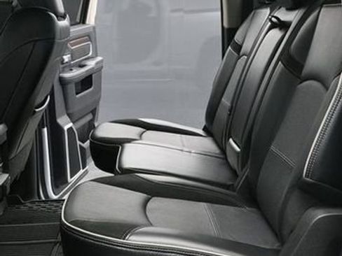 Used 2024 RAM 2500 Laramie AWD/4WD image 15