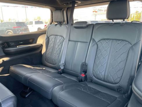 Used 2023 Jeep Grand Wagoneer Series III AWD/4WD image 14