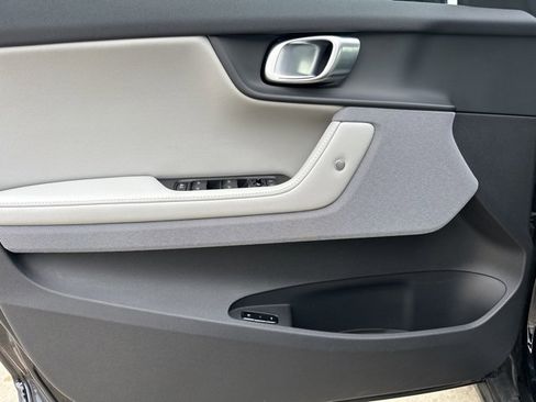 Used 2024 Polestar Polestar 2 image 14