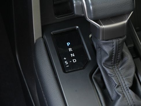 Used 2023 Toyota Tundra Limited AWD/4WD image 23