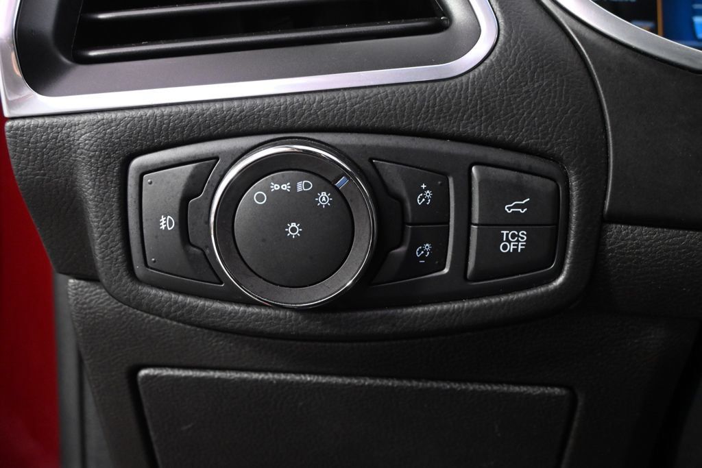 Used 2019 Ford Edge Titanium FWD image 24