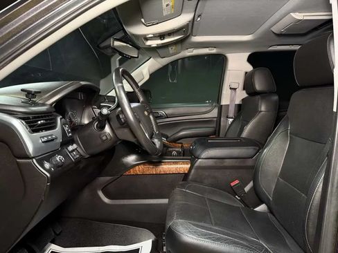 Used 2016 Chevrolet Suburban LTZ RWD image 18