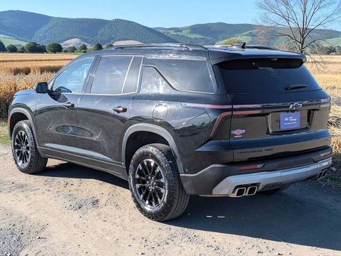 Used 2024 Chevrolet Traverse Z71 w/ Enhanced Driving Package AWD/4WD image 4