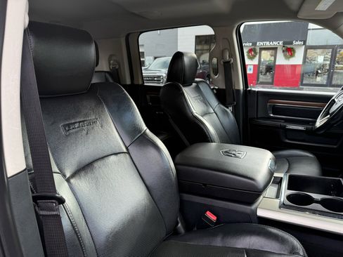 Used 2015 RAM 3500 Laramie w/ Black Appearance Group image 21