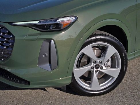 New 2025 Audi Q5 2.0T Premium Plus image 9