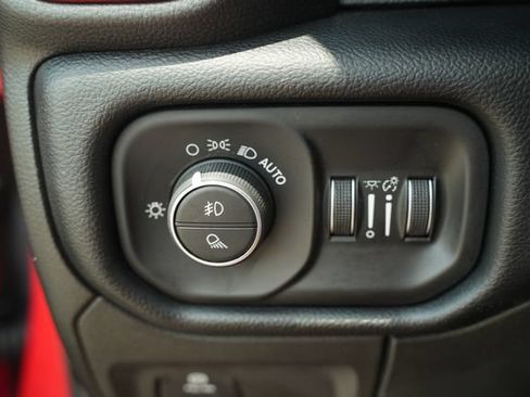 Used 2019 RAM 1500 Rebel AWD/4WD image 32