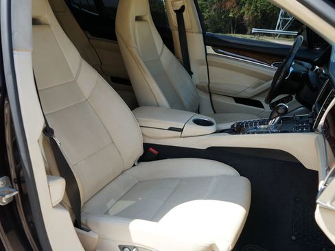 Used 2013 Porsche Panamera GTS image 16