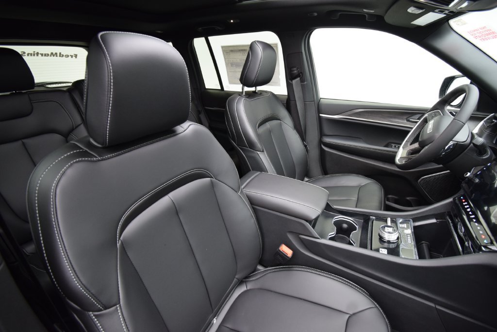 New 2026 Jeep Grand Cherokee Limited AWD/4WD image 17